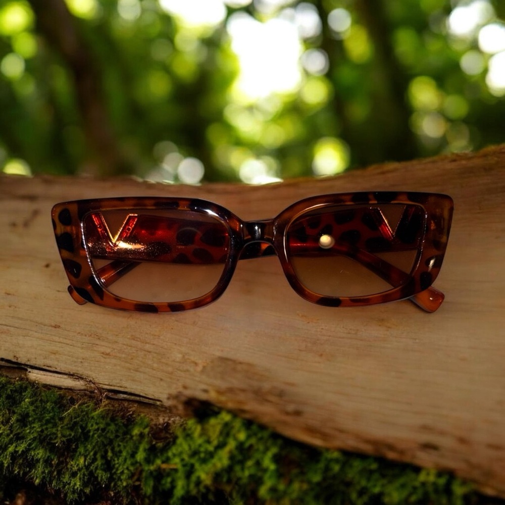 Tortoiseshell Rectangular Women's Sunglasses - Brown